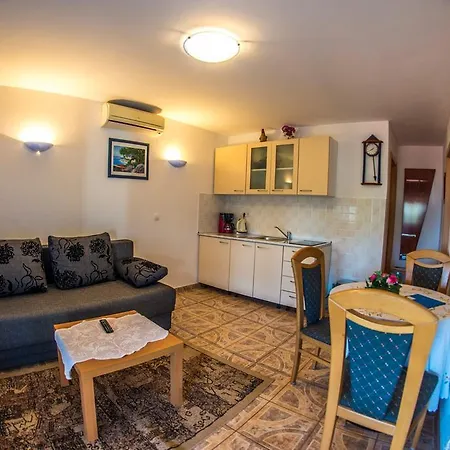 Anita 4* Pula