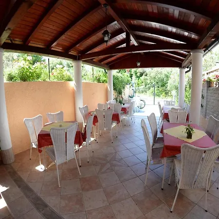 Anita Casa de hóspedes Pula