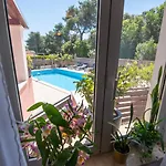 Anita 4* プーラ