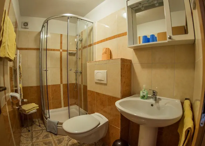 Anita 4*
